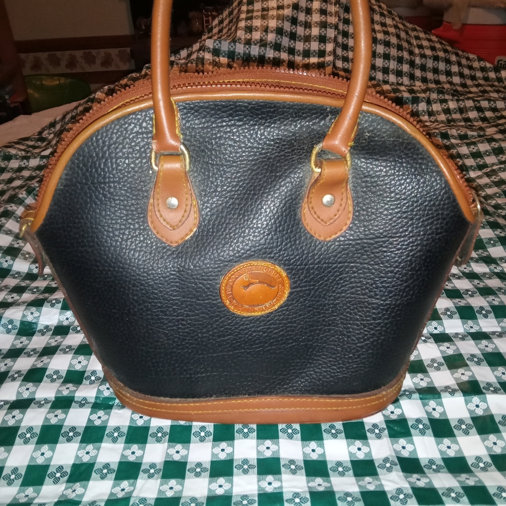 Dooney n Bourke bag